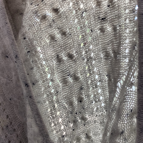 Silver and dotted black distressed open-knit v-neck scooped sweater - Picture 15 of 17